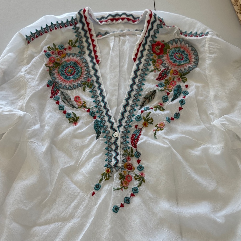 Johnny Was White Blouse with Multicolor Embroidery